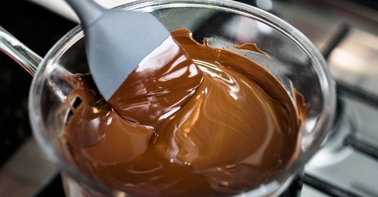 chocolat au lait fondu au bain marie